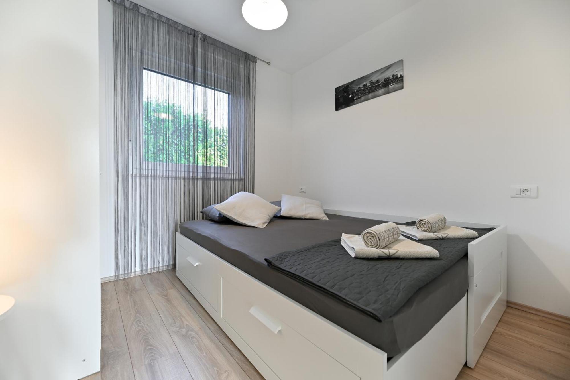 Holiday Home Aprilis With Pool, Jacuzzi And Sauna Galovac  Zewnętrze zdjęcie