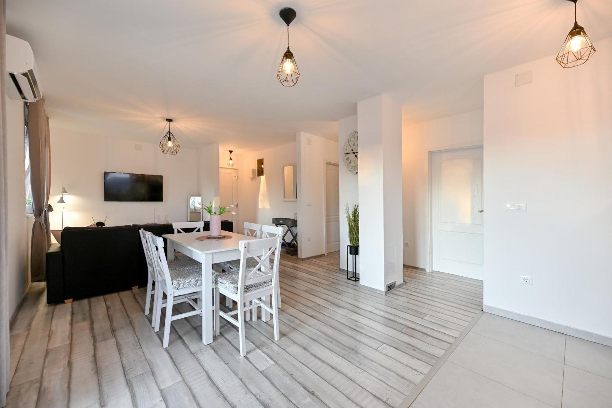 Holiday Home Aprilis With Pool, Jacuzzi And Sauna Galovac  Zewnętrze zdjęcie