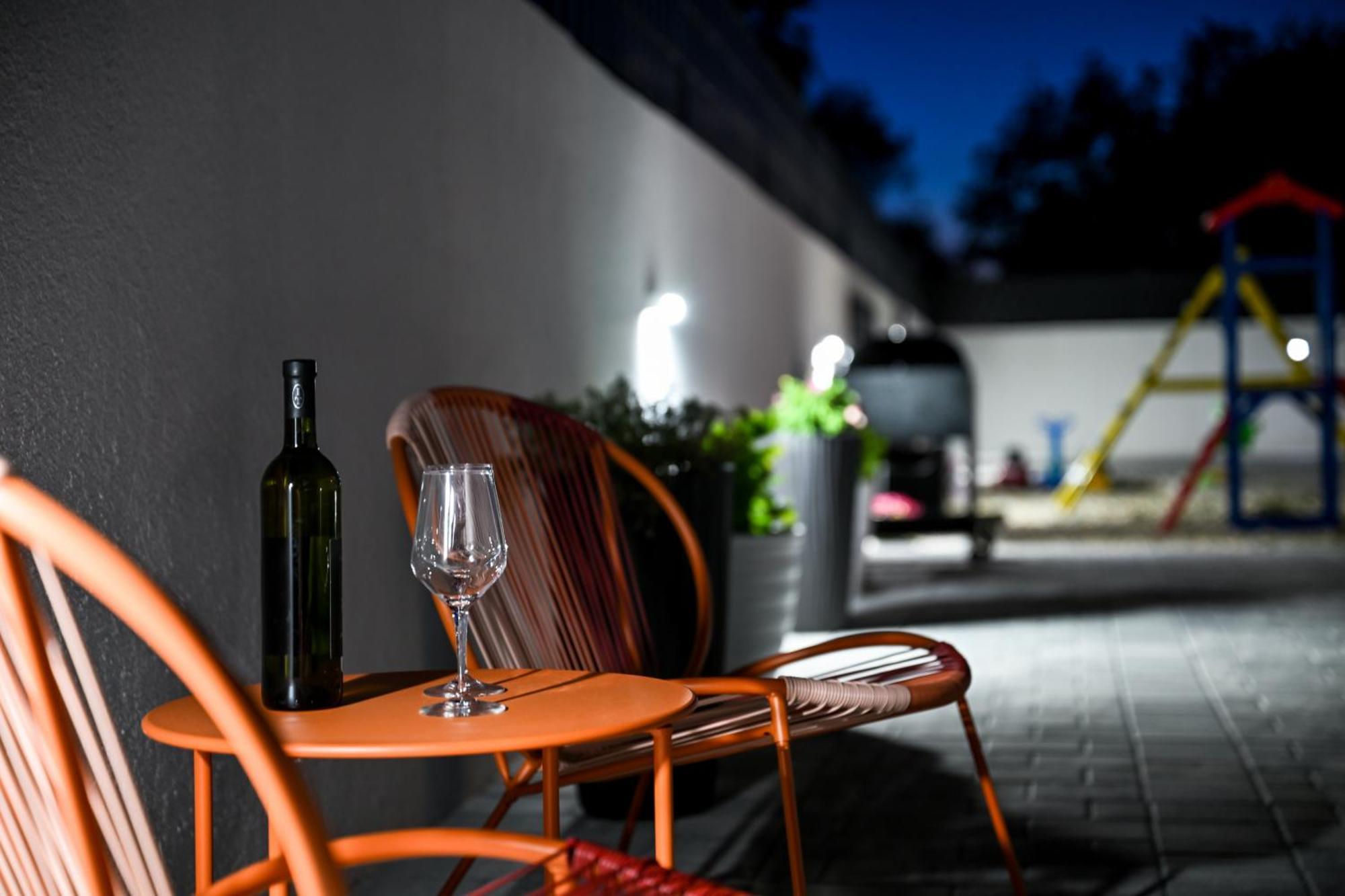 Holiday Home Aprilis With Pool, Jacuzzi And Sauna Galovac  Zewnętrze zdjęcie