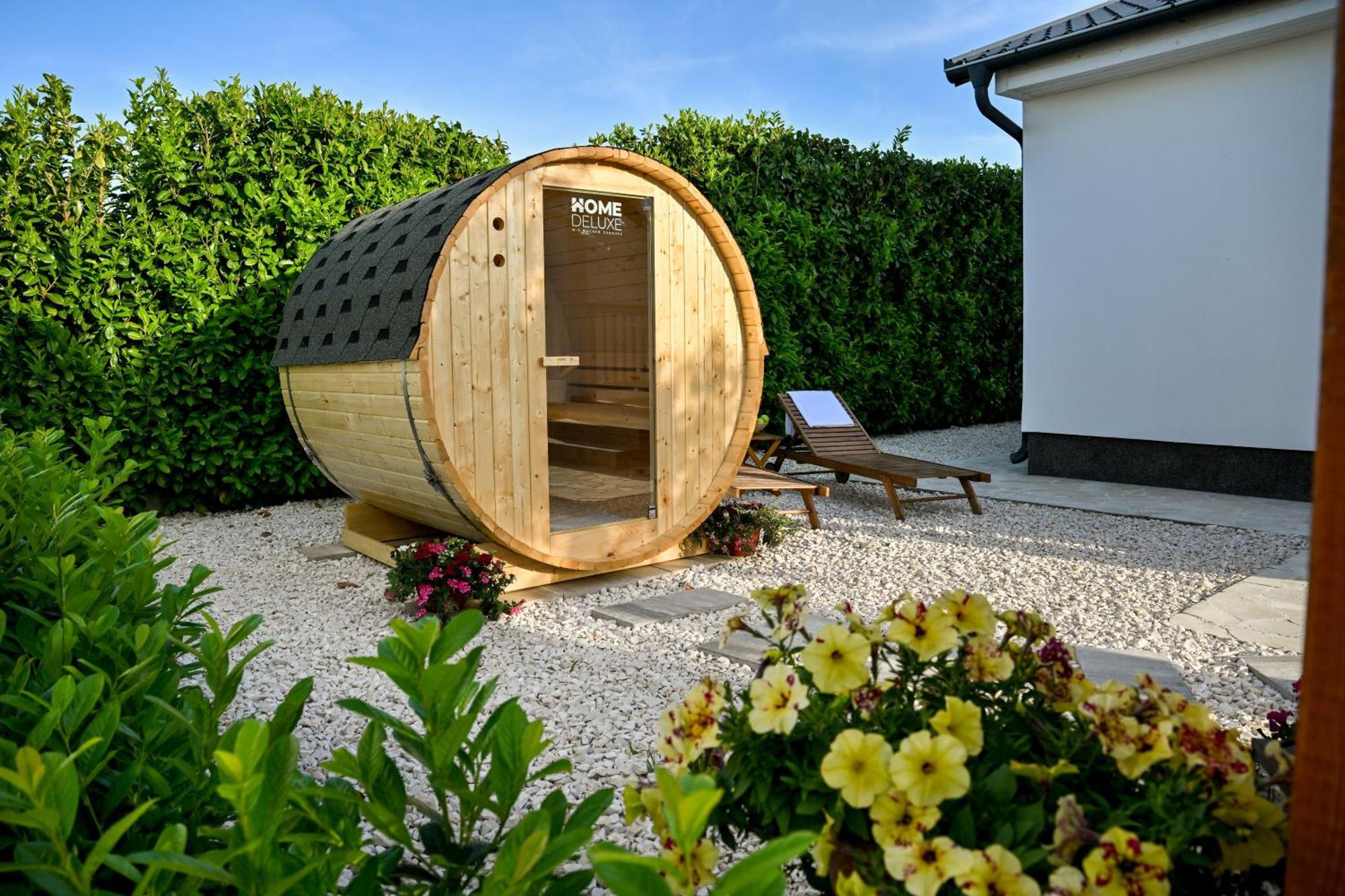 Holiday Home Aprilis With Pool, Jacuzzi And Sauna Galovac  Zewnętrze zdjęcie