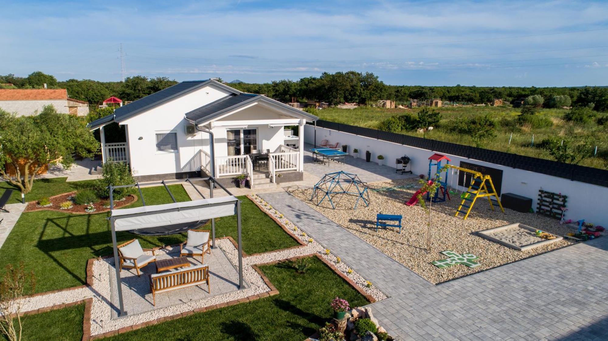 Holiday Home Aprilis With Pool, Jacuzzi And Sauna Galovac  Zewnętrze zdjęcie